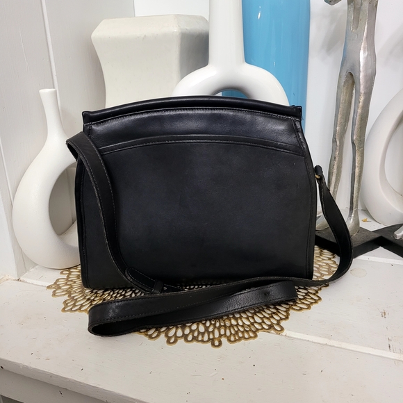 Coach Black Leather Shoulder Bag - Picture 1 of 16